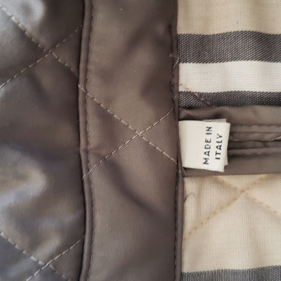 Authentic Burberry  quilted Jacket - Picture 6 of 14